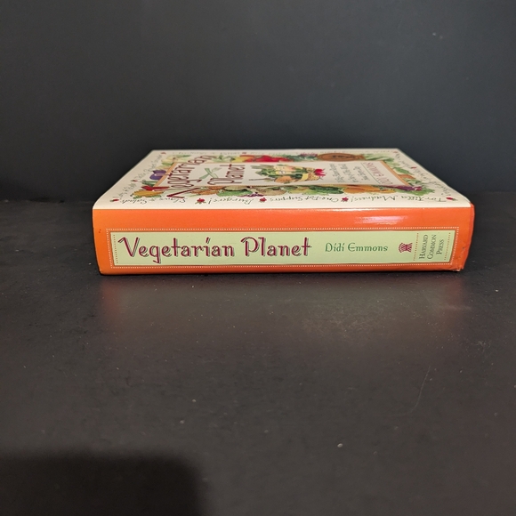 EUC VEGETARIAN PLANET HARDCOVER COOKBOOK - Picture 2 of 4